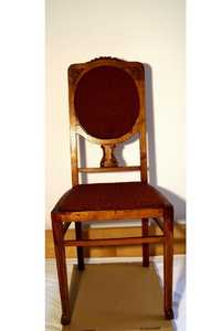 Krzesło dębowe przedwojenne nr 1