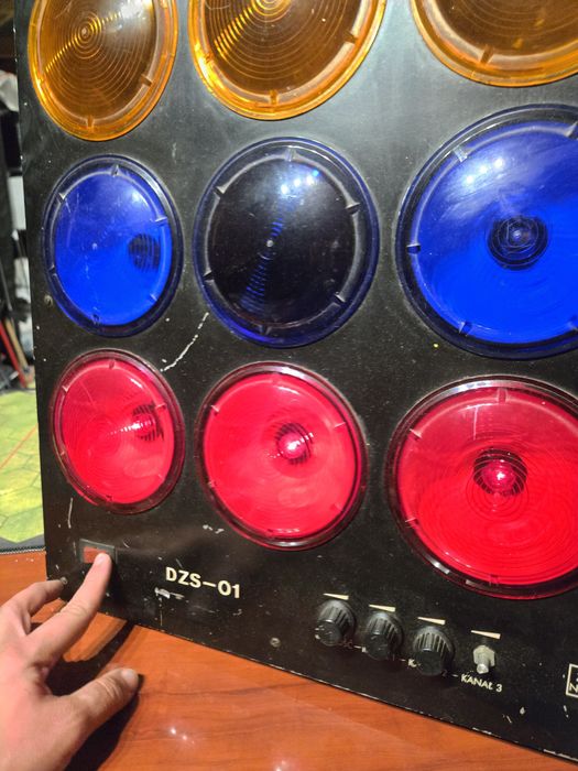 Kolorofon DZS-01  Dyskotekowy zestaw świetlny