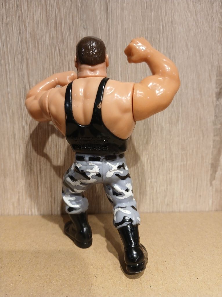 Figurka wrestlera WWE Luke z drużyny braci The Bushwhackers