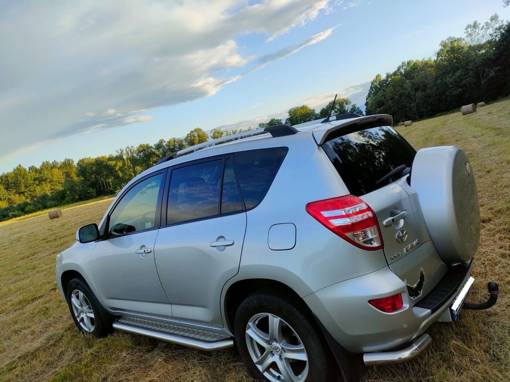 Sprzedam TOYOTA RAV4