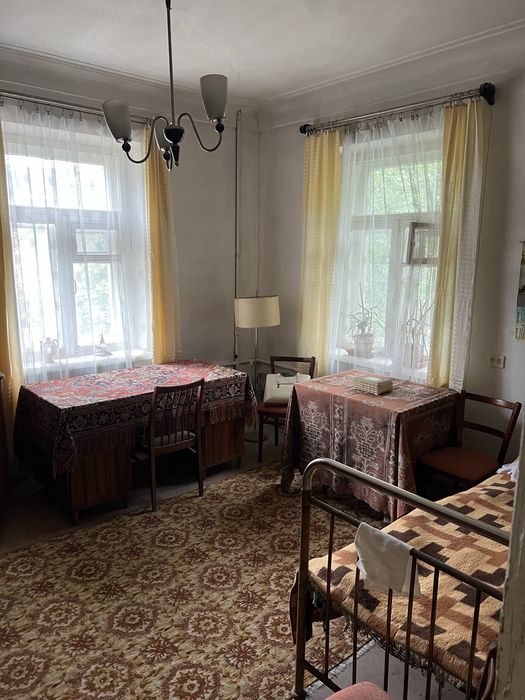 Продам 3-х кімнатну  Сталінку на Севгоке