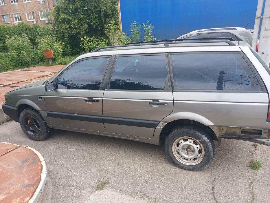 Продам пассат б3 1.8