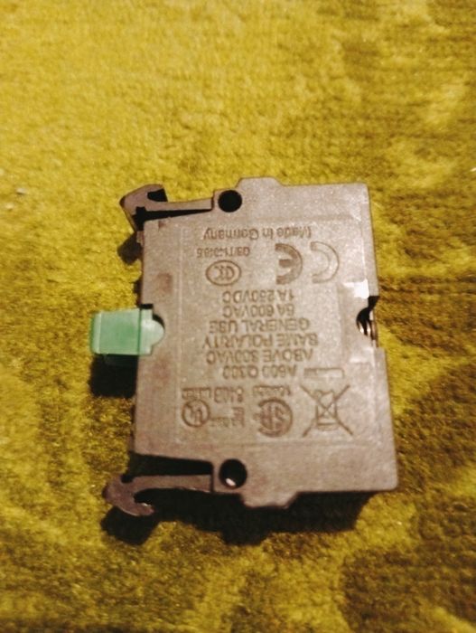 Блок контактный Eaton M22-K01