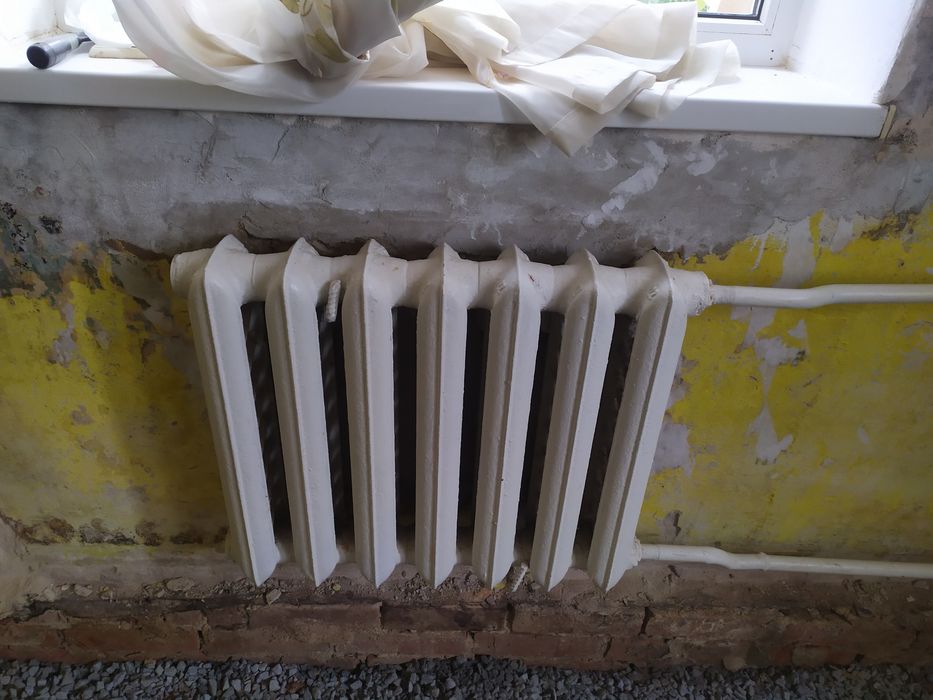 Продам чавунні батареї