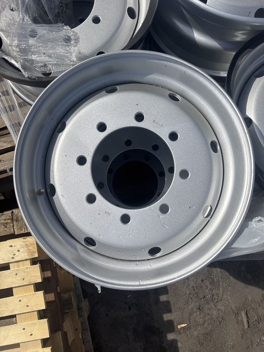 Felgi 9.00 - 22.5 do przyczep D50 starego typu nowe