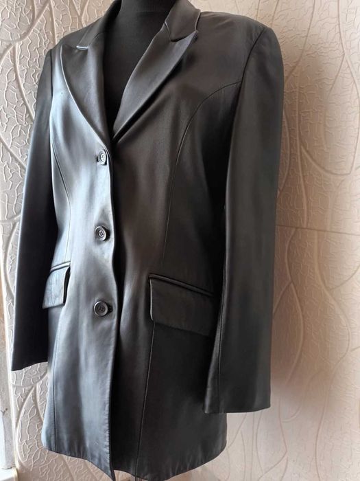 Пиджак черный  натуральная кожа женский размер 46-48