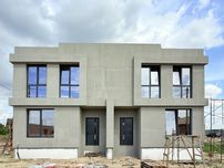 Продаж сучасного дуплексу в стилі Хай-Тек у с. Струмівка