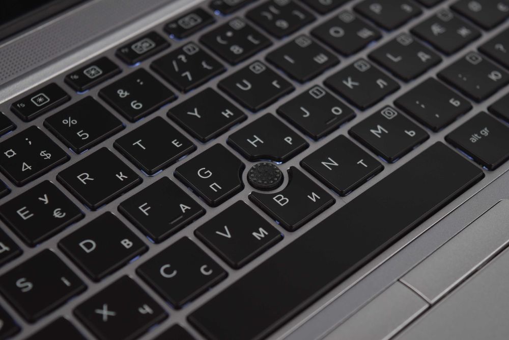 Сенсорний HP Elitebook 820 G3 i7-6600U 8/16гб ssd+hdd 12.5" Ноутбук 4G