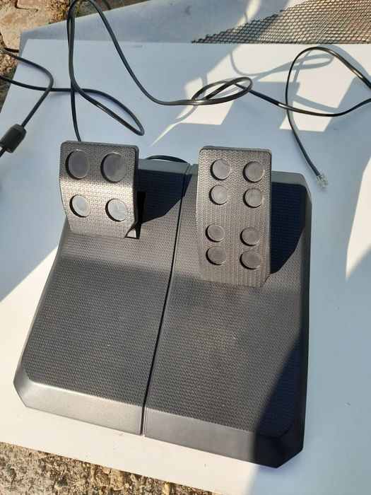 Руль с дисками к игровой приставке "плестейшен 1".