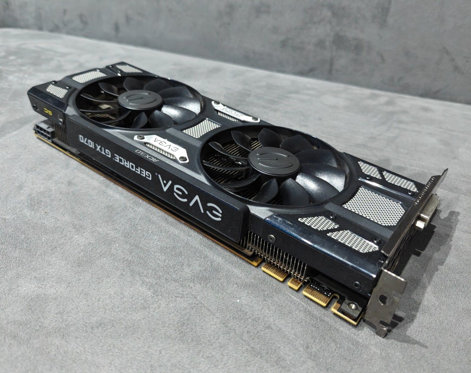 GeForce GTX 1070 8GB GDDR5 DX12 EVGA SuperClocked BOX