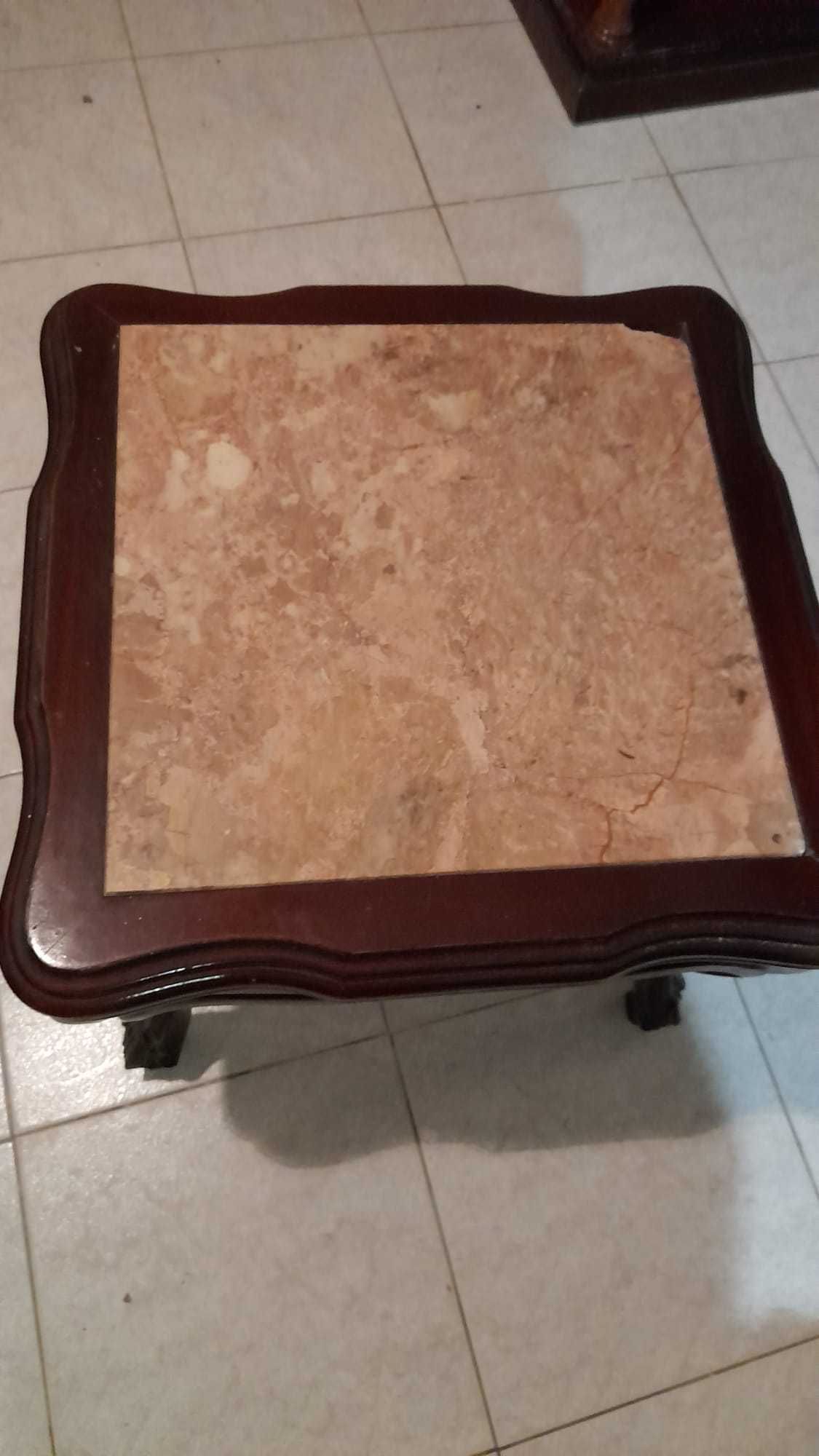 Mesa de centro para apoio