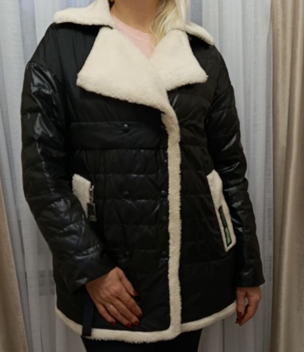 Куртка жіноча осіння.