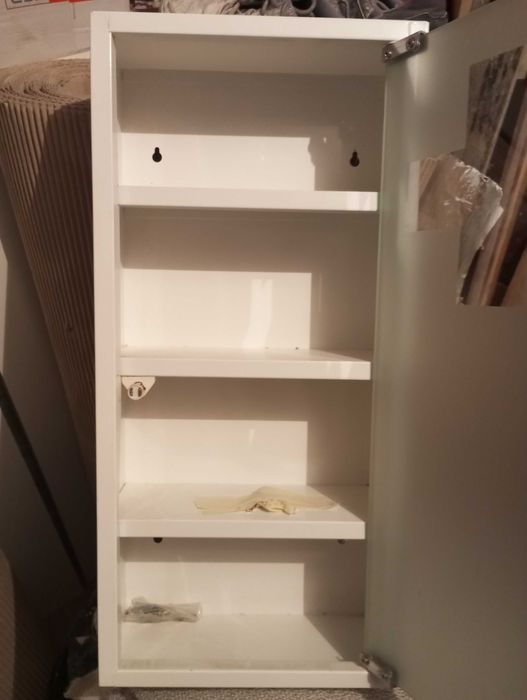 Armário de parede para primeiros socorros