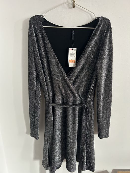 Sylwestrowa srebrna brokatowa sukienka z długim rękawem House