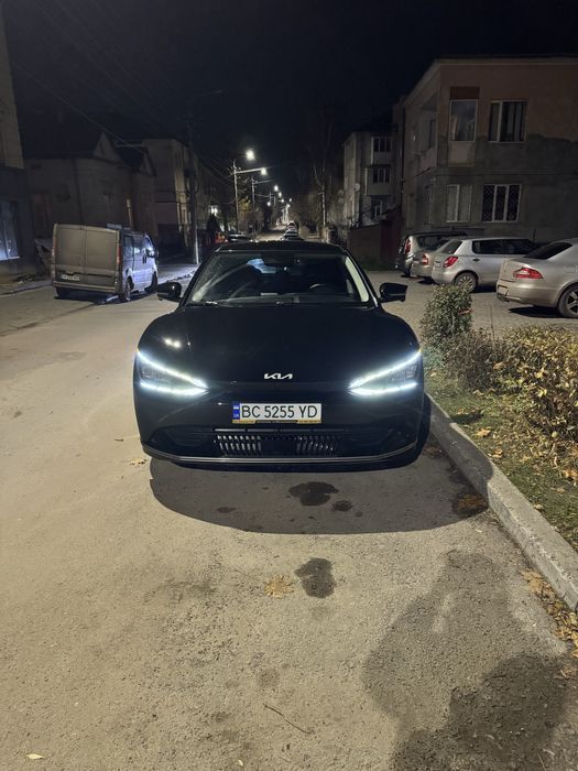 Поодам авто kia ev 6 awd 2022