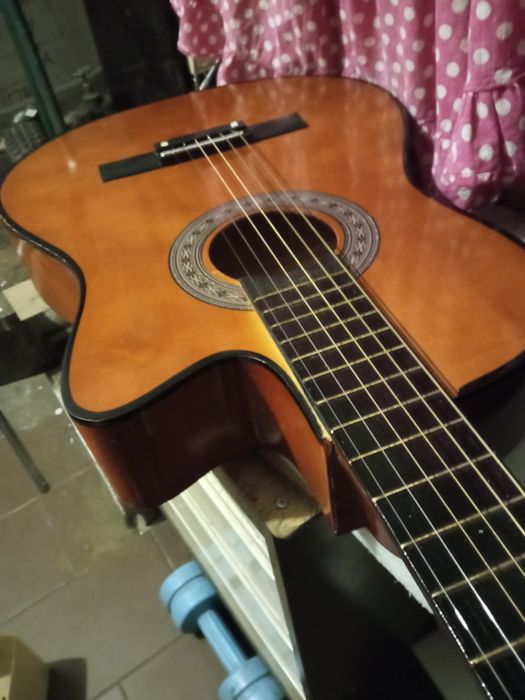 Gitara akustyczna