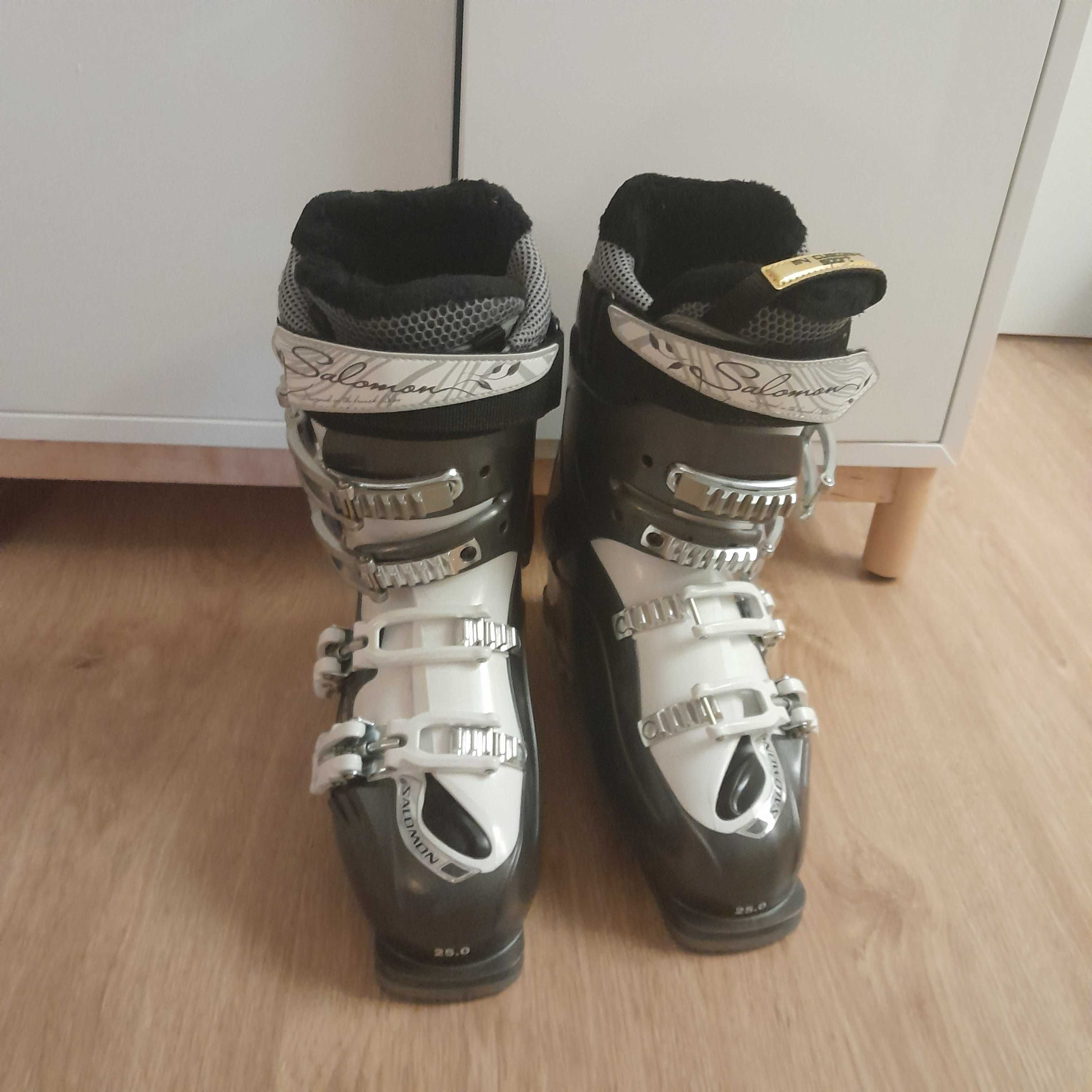 Botas de ski Salomon, nunca usadas (tamanho 39)