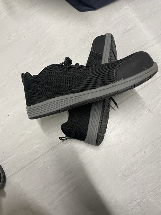 Робоче взуття Спец взуття захисне розмір 38 і 42