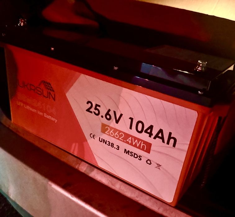 Комплект Інвертор 24в на 2,5кВт і батарея lifepo4 104ah