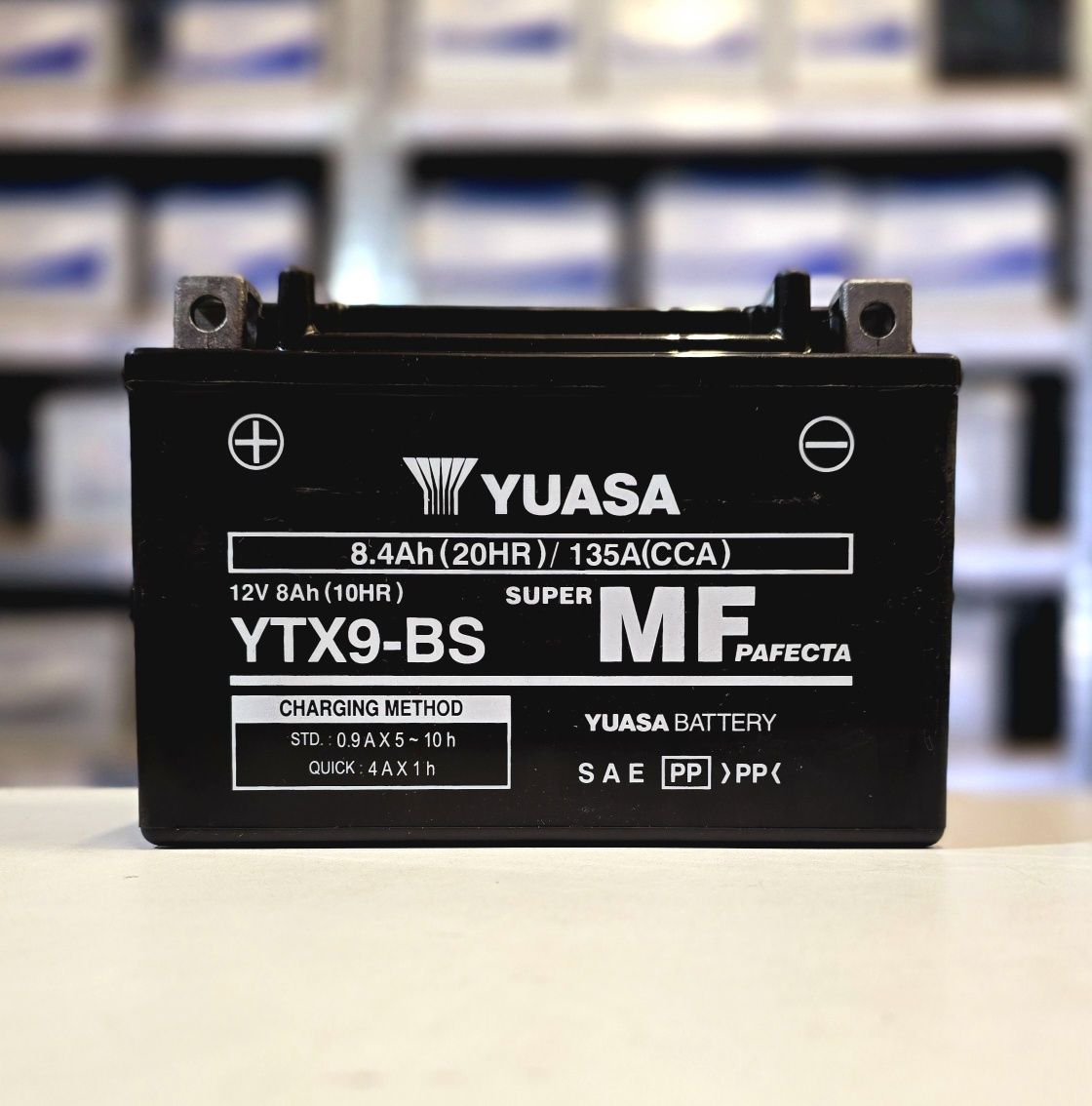 Akumulator motocyklowy AGM YUASA YTX9-BS 12V 8,4Ah 135A