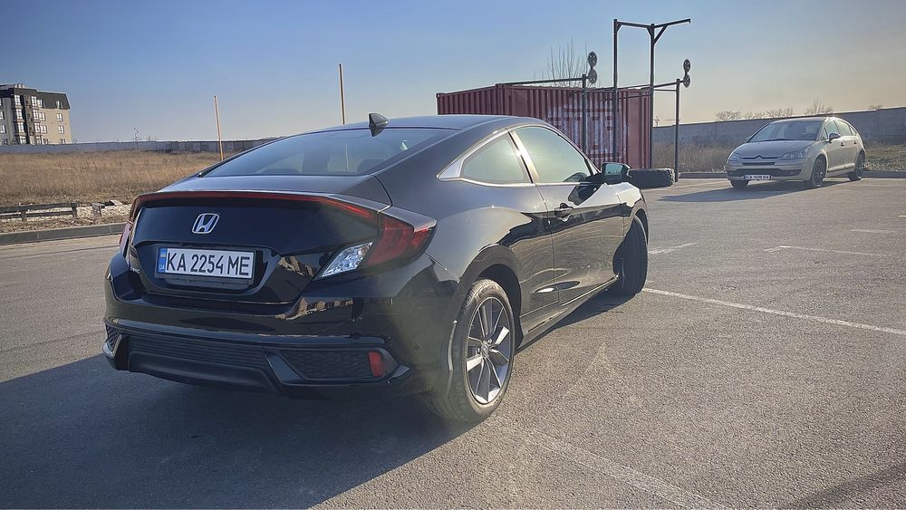 Honda civic coupe 2019