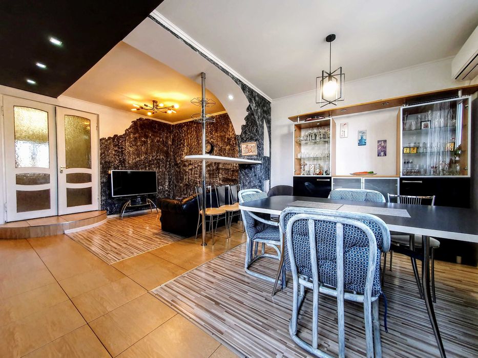 Здається 3-Х кімнатна НОВОБУДОВА на вул.КАРМЕЛЮКА (Шкварочка)