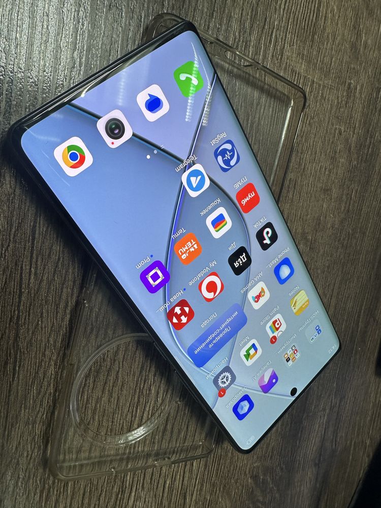 Смартфон Tecno Spark 20 Pro Plus (KJ7) 8/256 GB