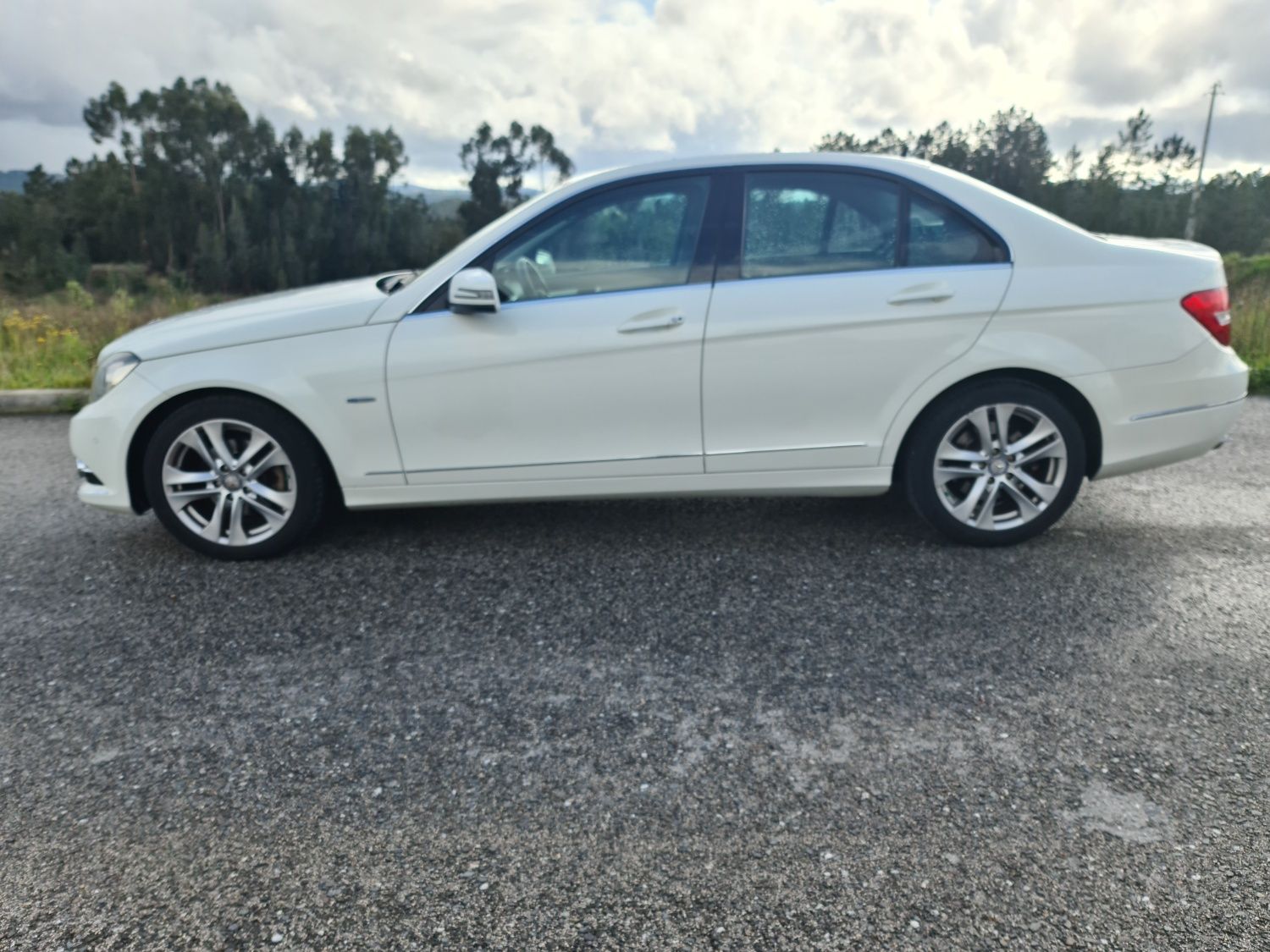 Mercedes-Benz C220