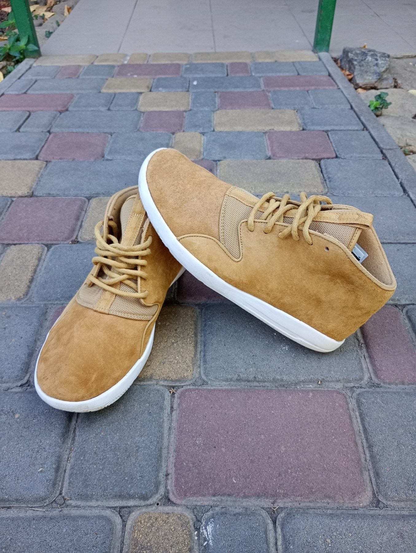 Кросівки Nike Jordan Eclipse Chukka LEA 43 / 44