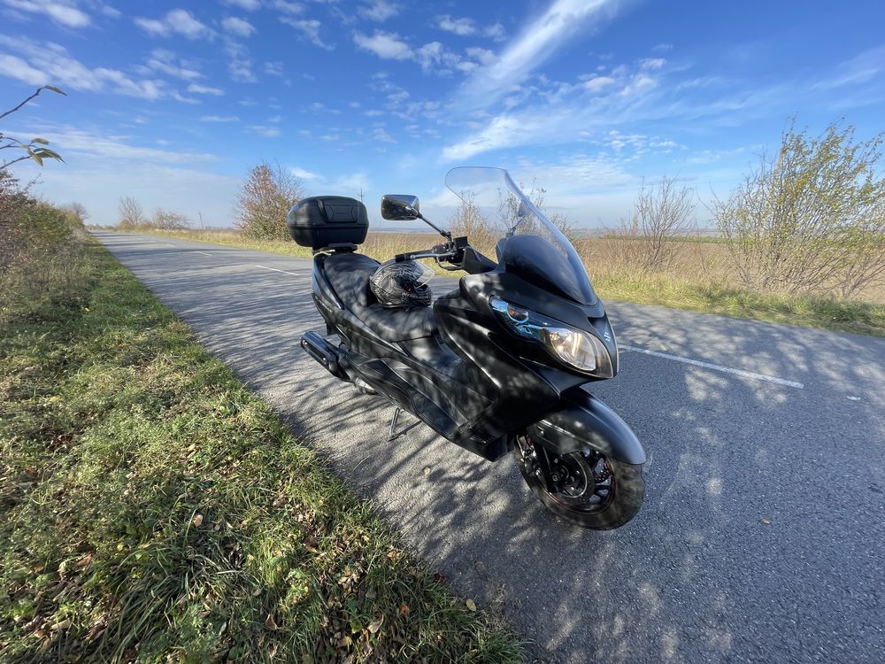 Продам чудовий та потужний максі скутер SUZUKI BURGMAN AN 400.