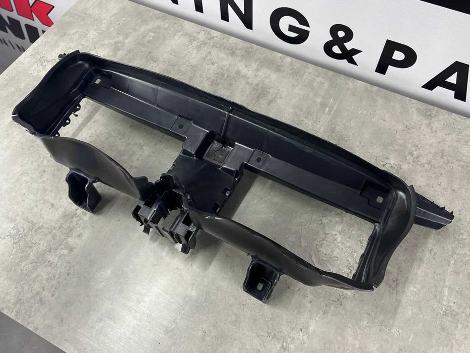 Повітропровід радіатора ( передній  верх ) - BMW X1 ( F48 / F49 )