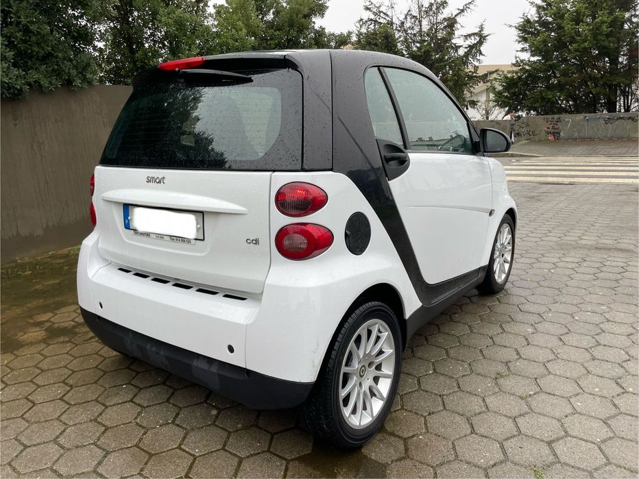 Smart Fortwo CDI (diesel/gasóleo) com Direção Assistida - 146000km