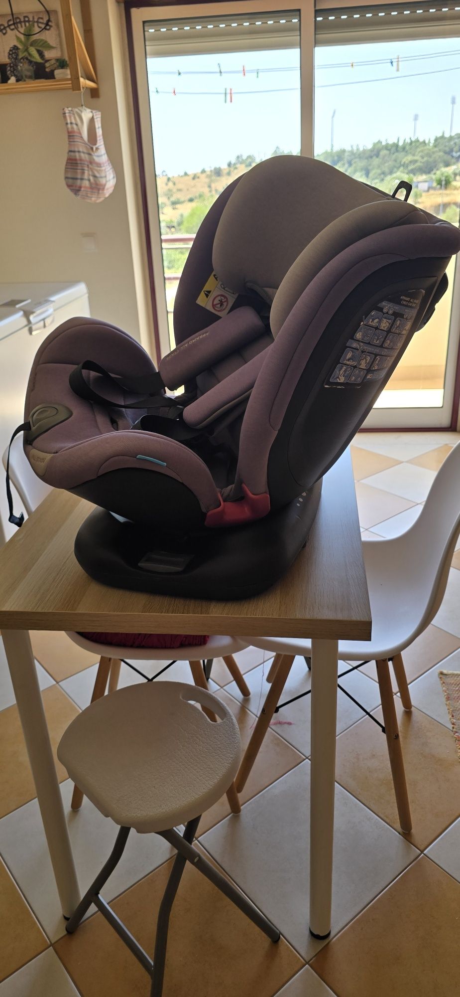 Cadeira 0/1/2/3 ISOFIX, Arnês e avisador de cinto
