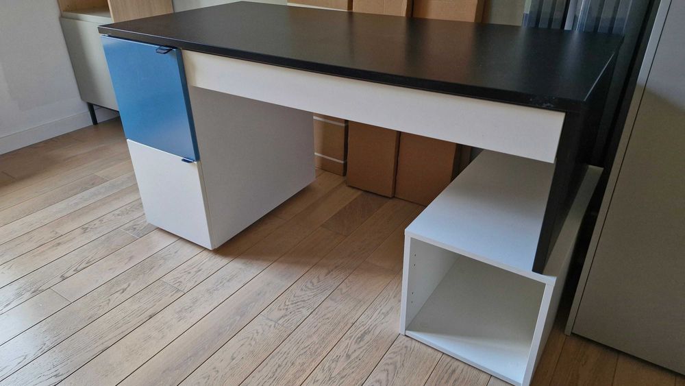 Biurko 140 L z kontenerkiem VOX Young Users