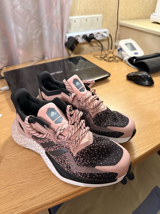 Кроссовки adidas 7,5 uk 40 укр