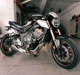 Honda CB650R (extras/poucos kms)