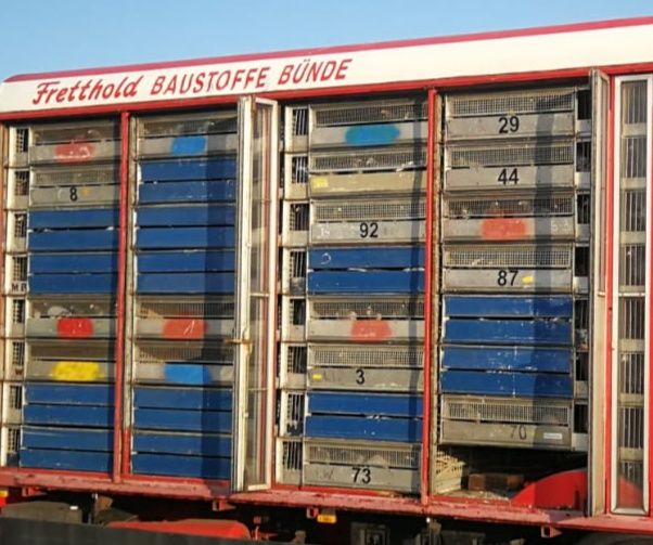 Kabina do przewozu gołębi , Nakładka