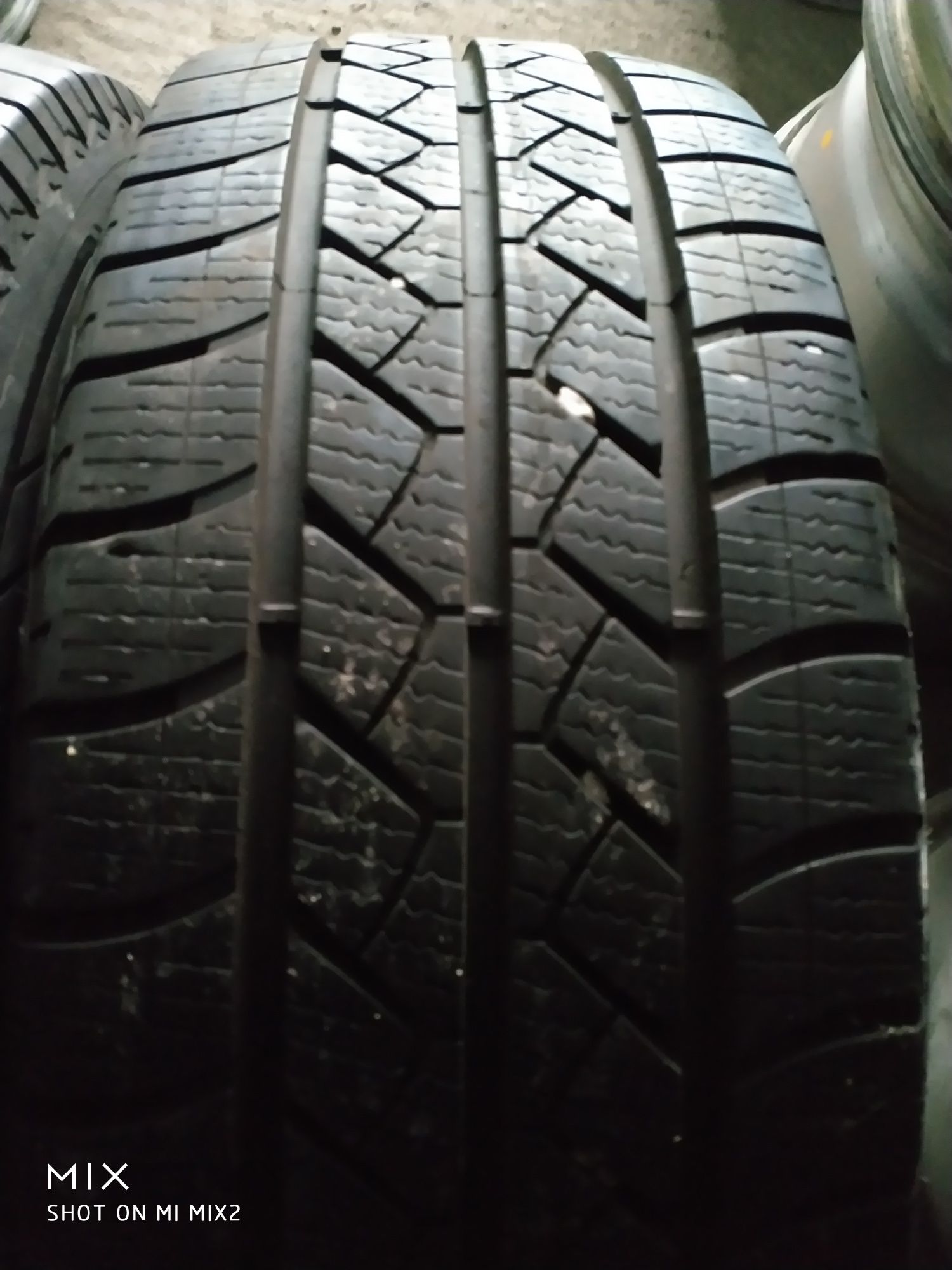 Opony całoroczne Goodyear 215/65 r16C dot 2019  7mm dostawcze 16 C