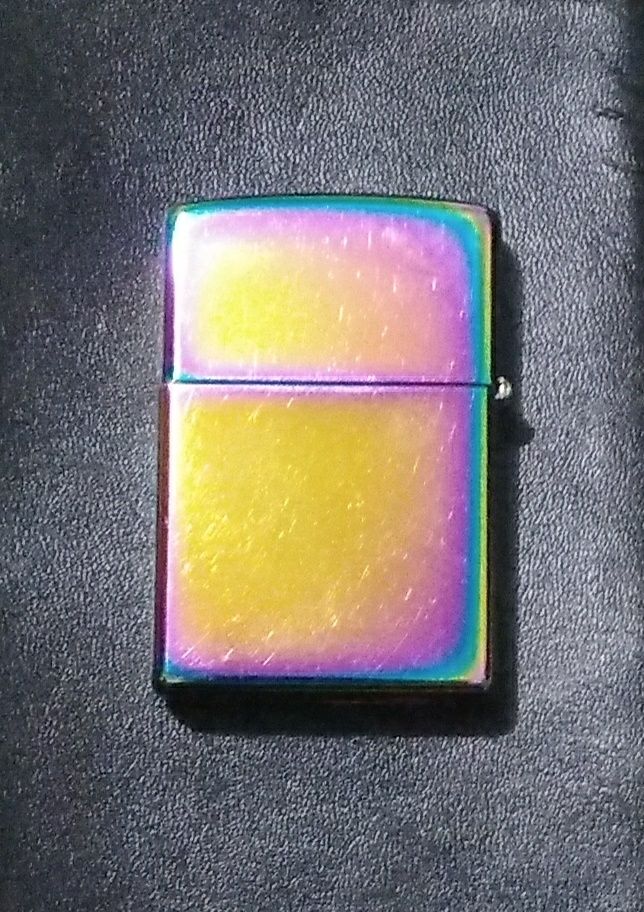 Бензиновая зажигалка Zippo