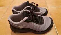Ténis Nike criança tamanho 33