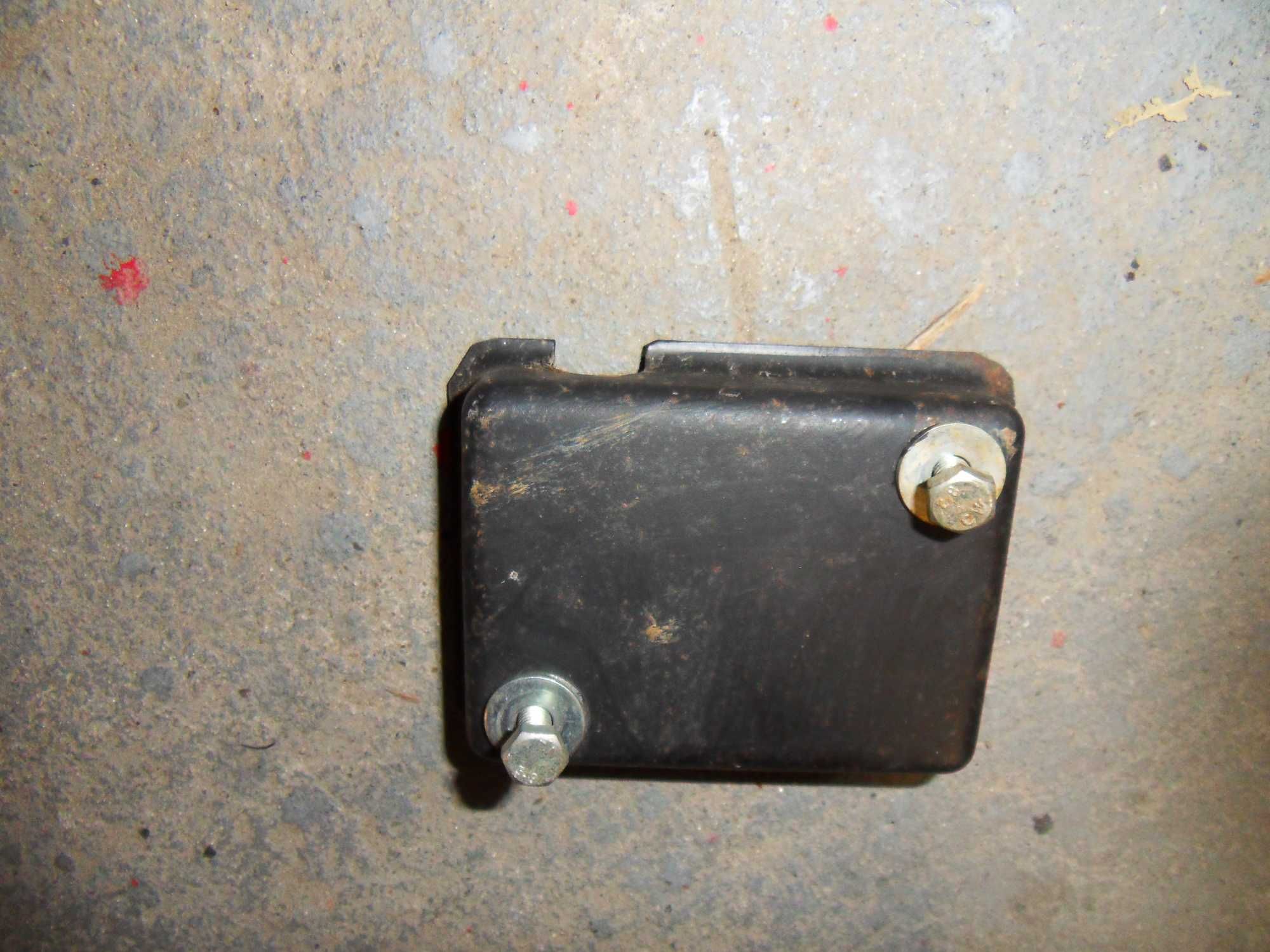 C330 dekle akumulatora,kierownica,rurka hydrauliki zewnętrznej wywrotu