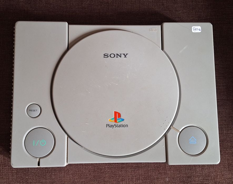 Consola PS1 (SCPH-5552) a funcionar