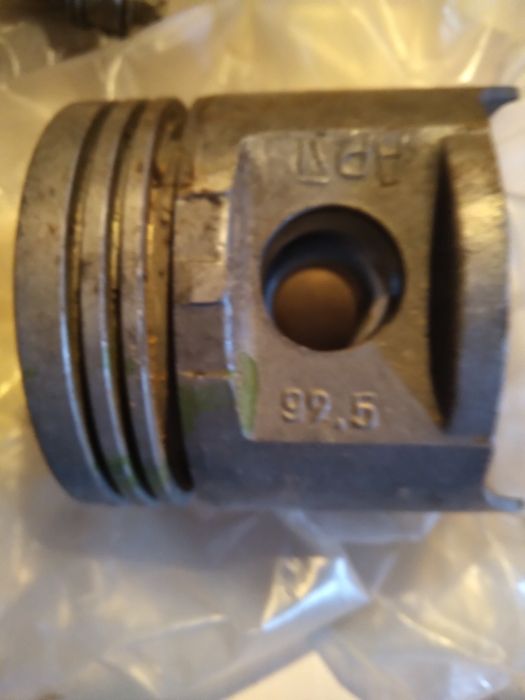 Поршнева газ 24/21 вкладиши шатунні і коренні + сальнікова набивка