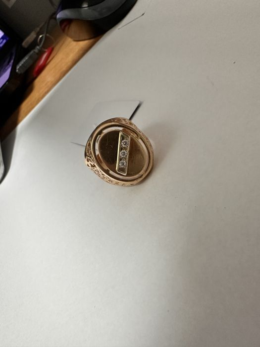 Золотой перстень / печатка / кільце