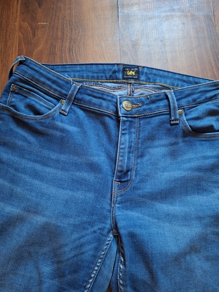 Spodnie jeansowe damskie