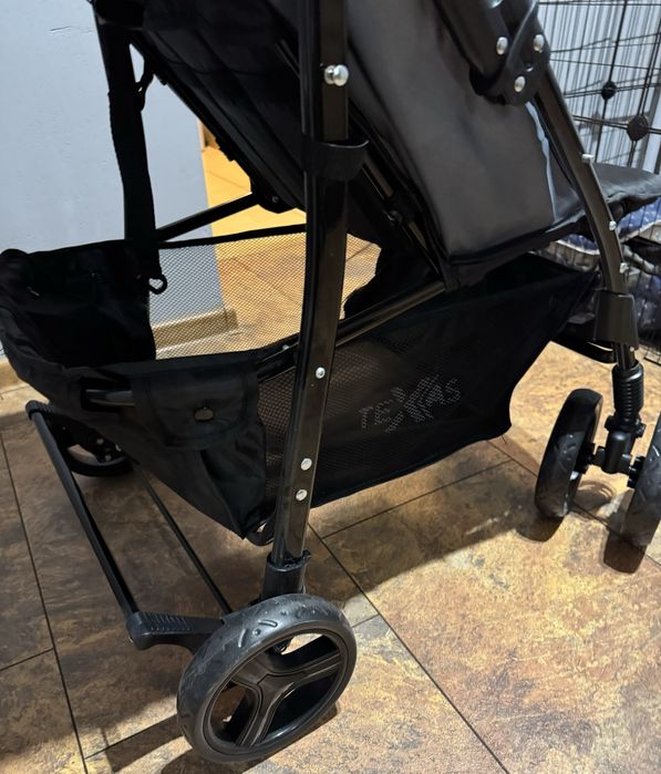 Nowy wózek spacerowy Nania Texas – super lekki i kompaktowy