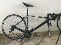 Equipamento e acessorios: Canyon, Shimano, Fizik, Look