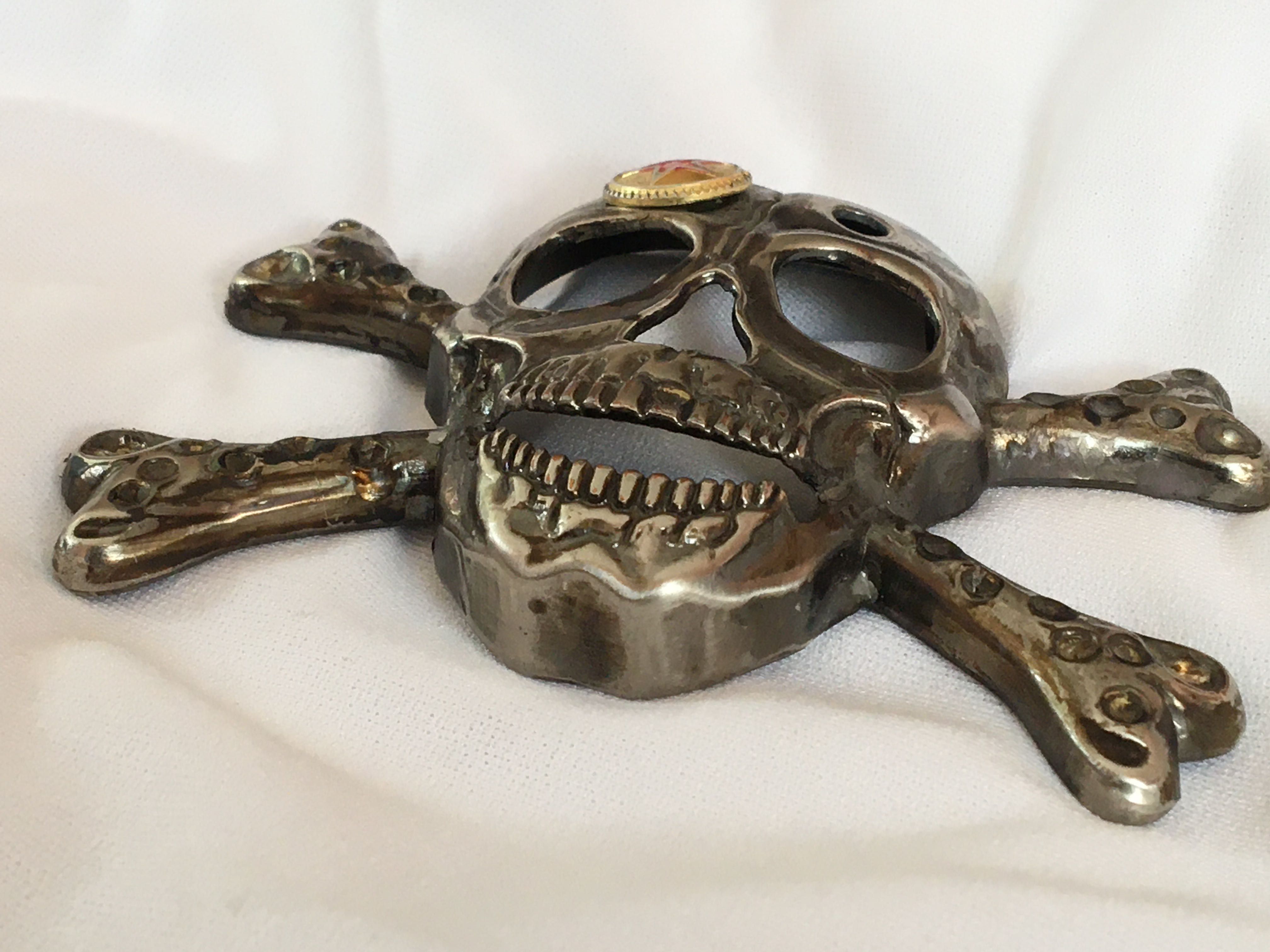 Czaszka, ozdoba, metaliczna, wys 7,5cm 10 cm