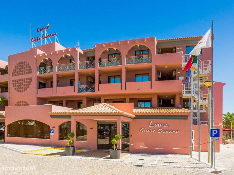 Vende-se Apartamento T0 - Luna Club Oceano - Areias de São João