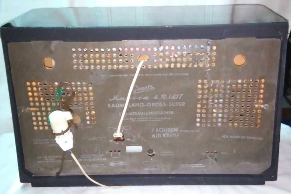 Radio antigo Graetz musica 4R/417